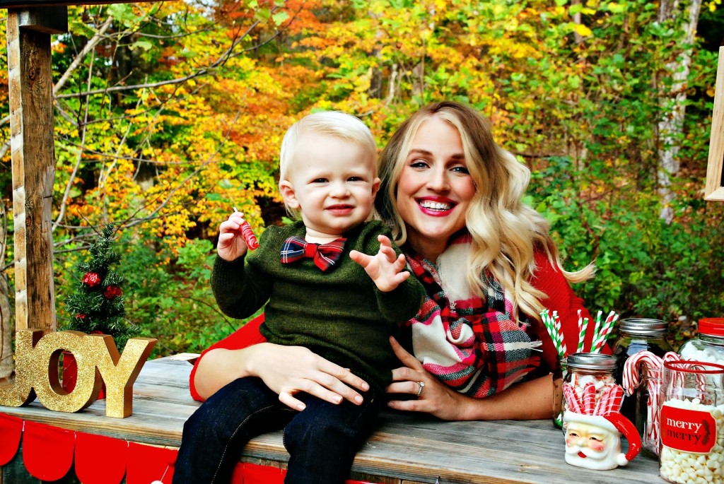 Family Christmas Pictures by Atlanta mom blogger Happily Hughes