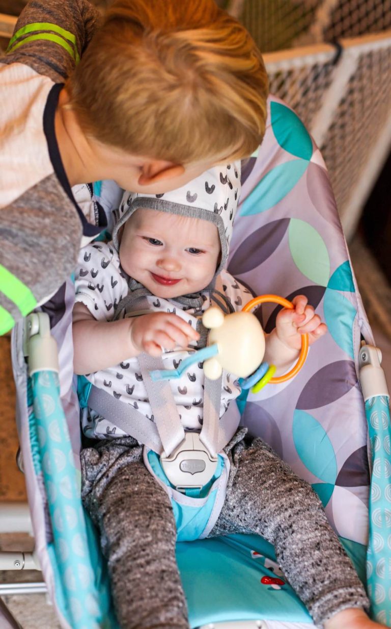 Close to Me Baby Bouncer by Tiny Love
