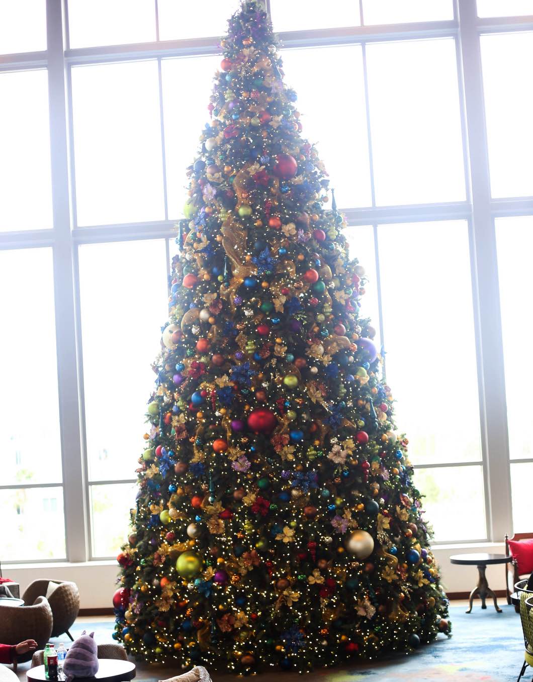 ChristmasTreeLoewsSapphire - Holiday Attractions in Orlando by Atlanta travel blogger Happily Hughes