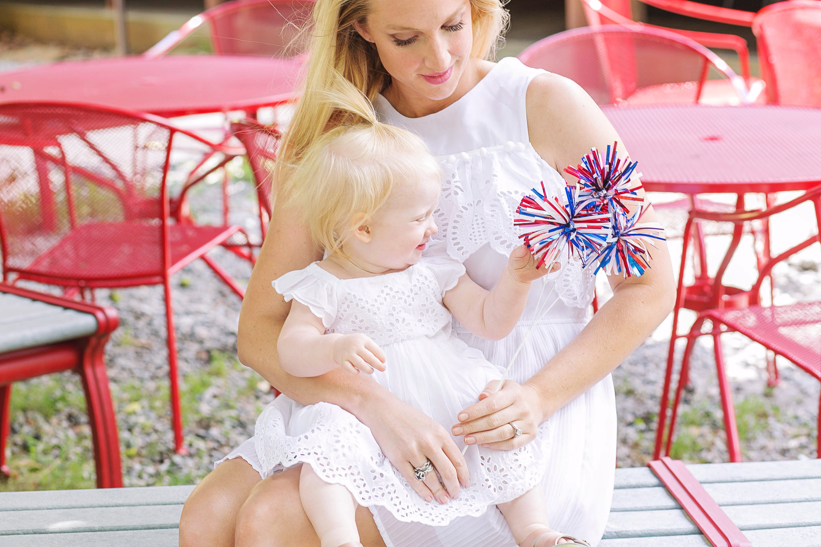 A Day in the Life of a Mommy Blogger by popular blogger Jessica of Happily Hughes