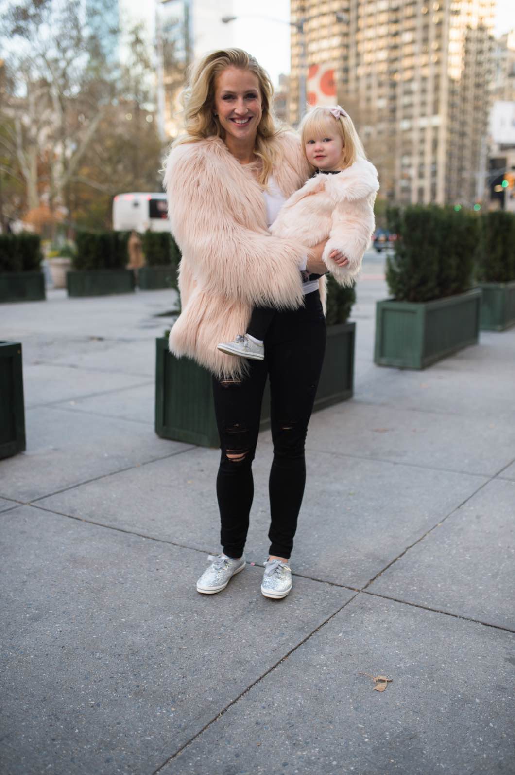 mother daughter matching winter outfits