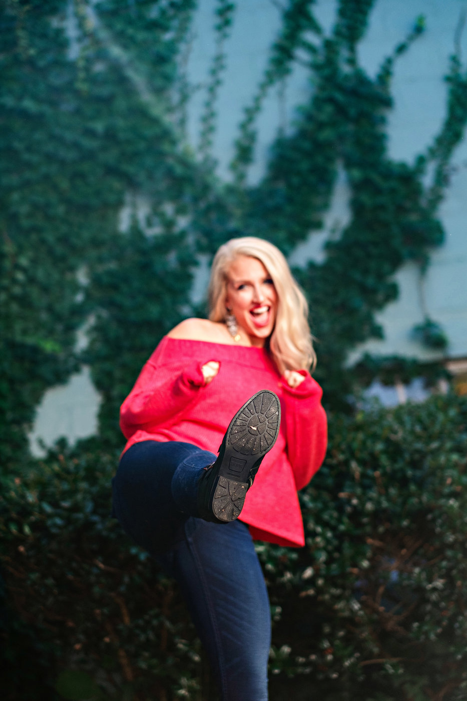 Searching for the perfect pair of winter booties? Popular Atlanta Blogger Happily Hughes is talking all about her favorite winter booties. See them here!