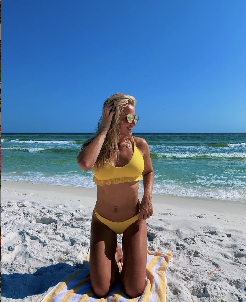 Need a great minimal coverage bikini? Popular Atlanta Blogger Happily Hughes is sharing her top favorite minimal coverage bikini bathing suits here!