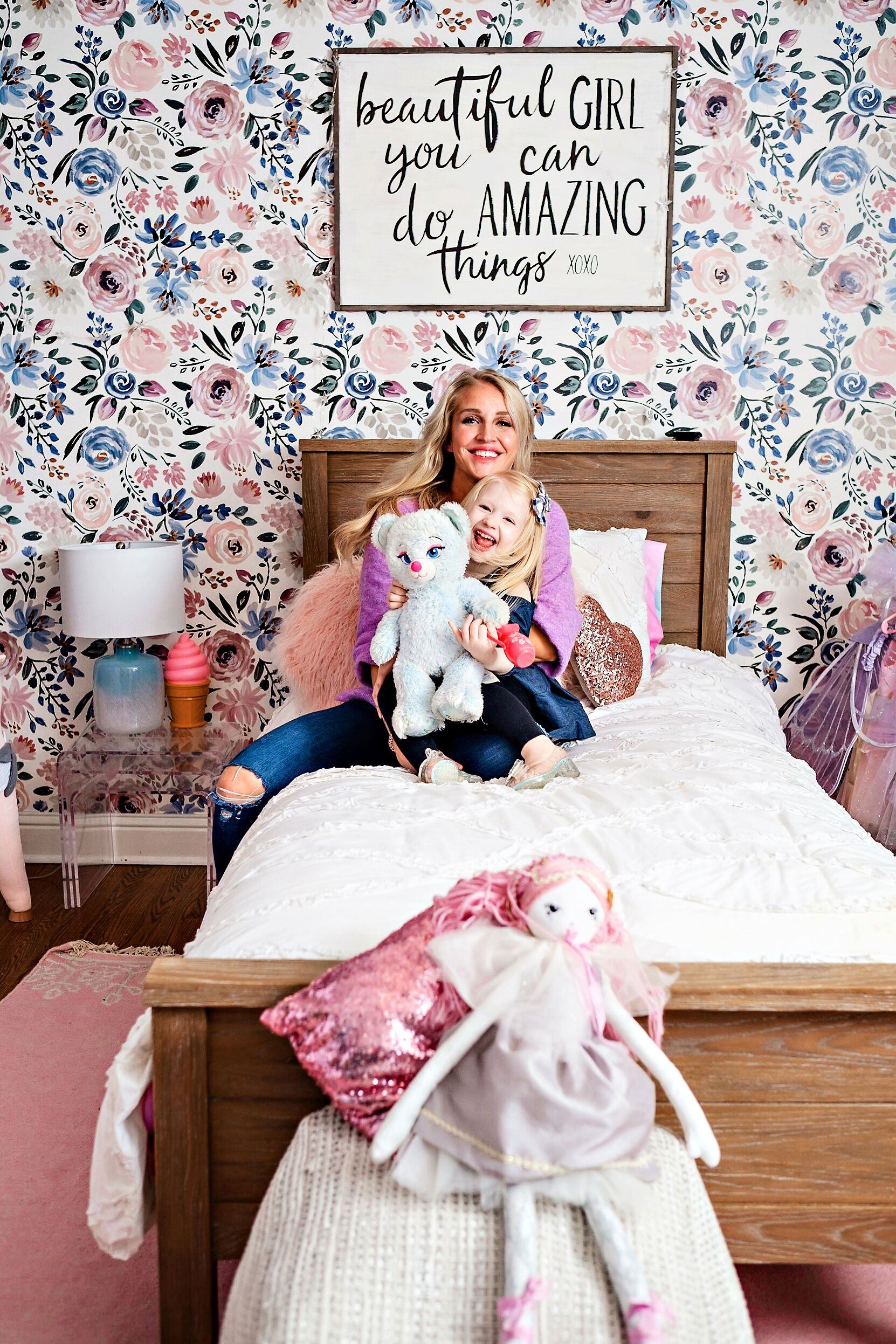 Looking to update your kids room decor? Popular Atlanta Blogger Happily Hughes is sharing her kids room decor makeover HERE!